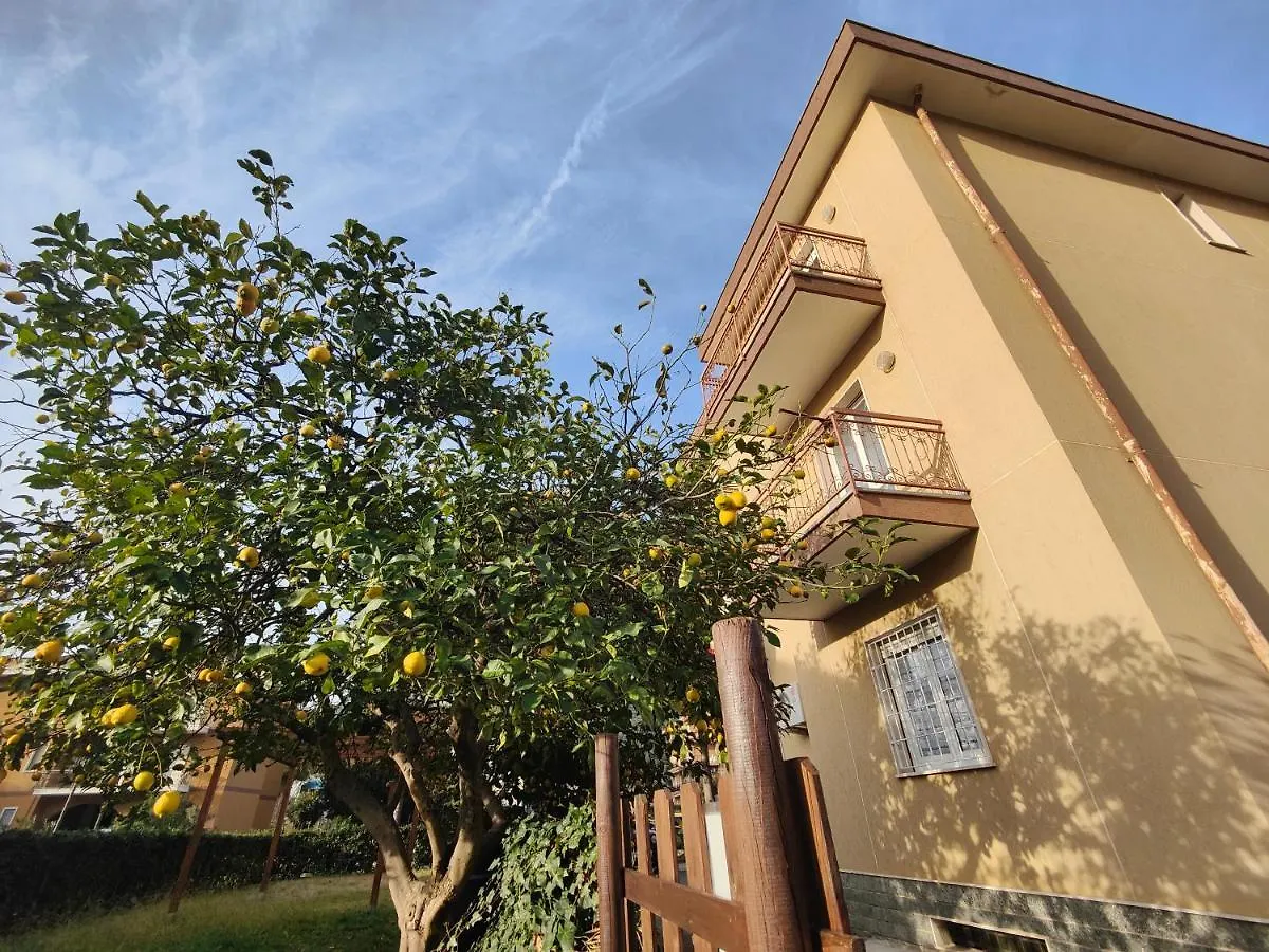 Appartamento Via San Lazzaro 48 By Tempovacanza Marina dʼMarina dʼAndora